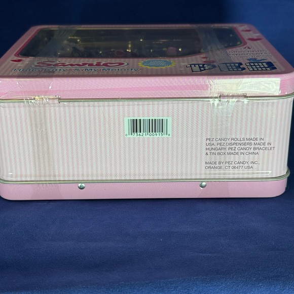 Hello Kitty & My Melody Pez, Sanrio, metal lunchbox style container New/unopened - Picture 12 of 15